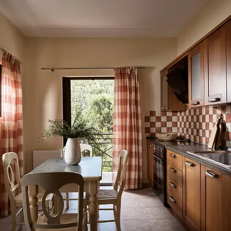Rosa Sea Front Maisonette Апартаменты *